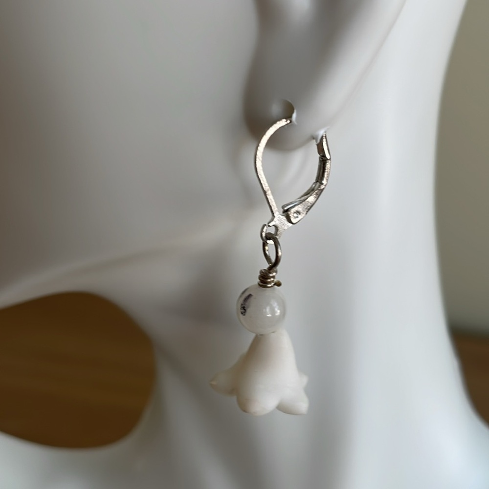 HAND CRAFTED EARRINGS Little White Ghosts - Picture 4 of 12